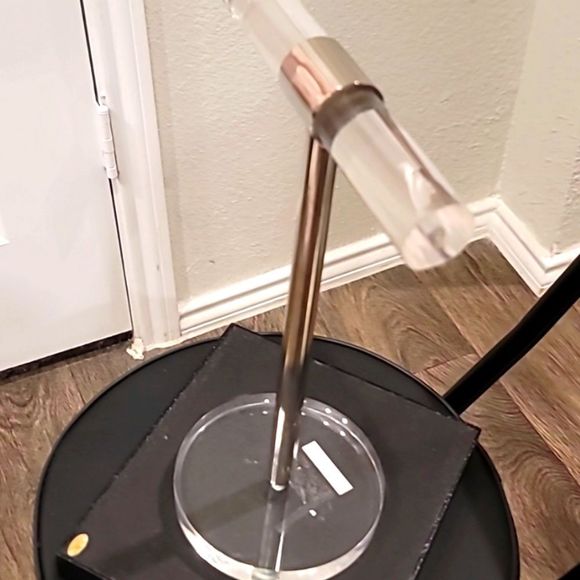 At Home Large T-Bar Acrylic Jewlery Stand - Picture 6 of 7